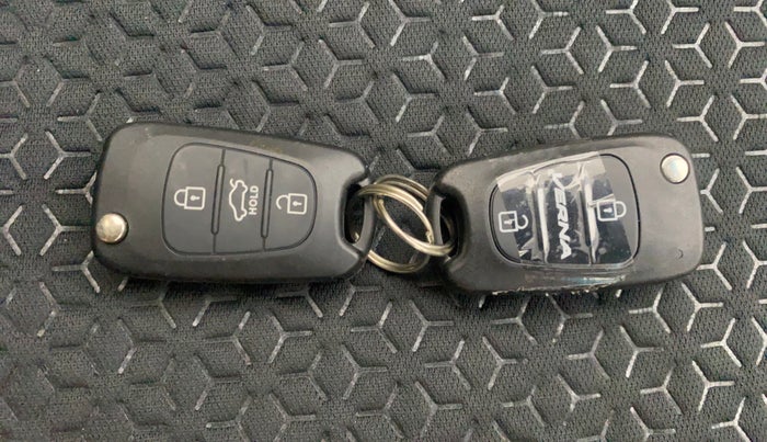 2013 Hyundai Verna FLUIDIC 1.6 VTVT SX, Petrol, Manual, 70,493 km, Key Close Up