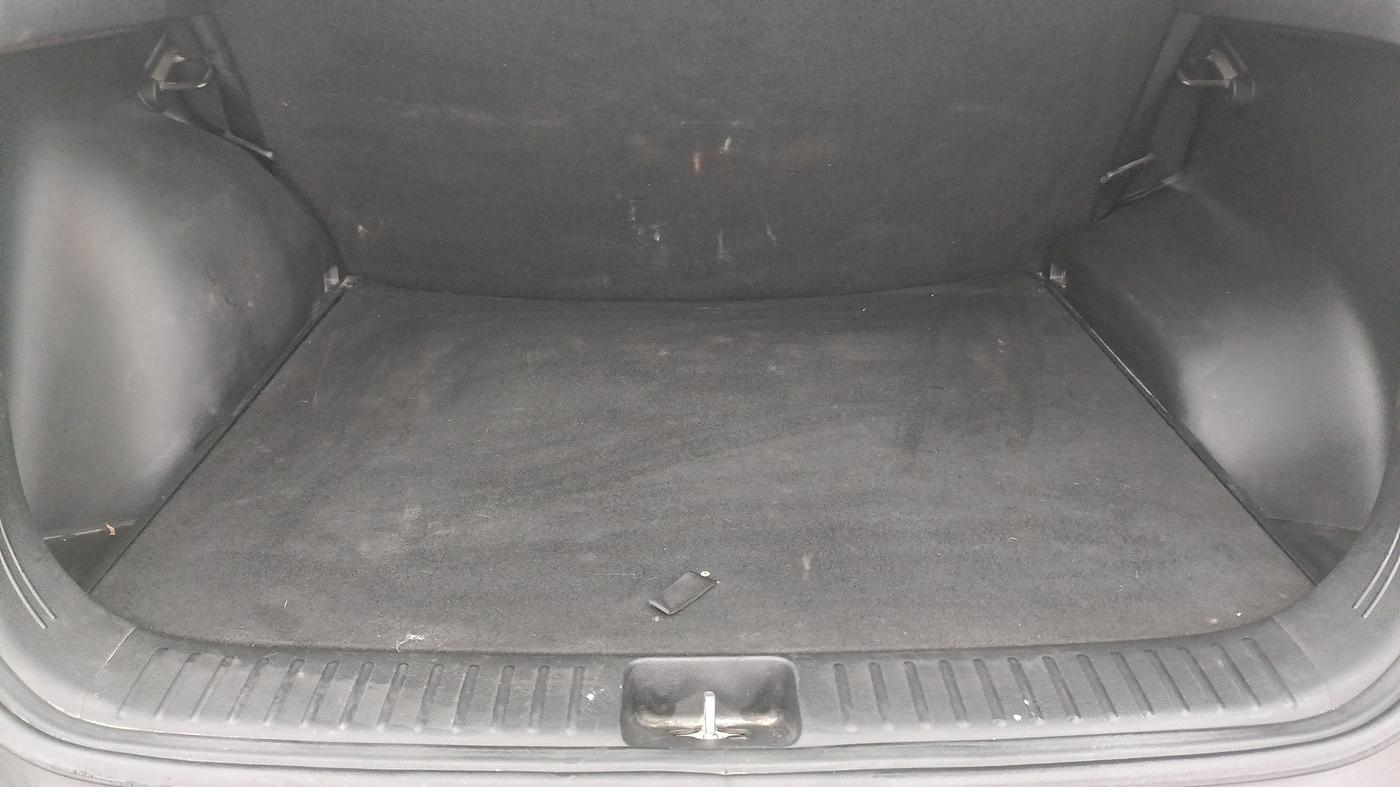 2020 Hyundai Creta E 1.5 DIESEL, Diesel, Manual, 88,160 km, Boot Inside