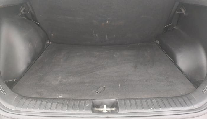2020 Hyundai Creta E 1.5 DIESEL, Diesel, Manual, 88,160 km, Boot Inside