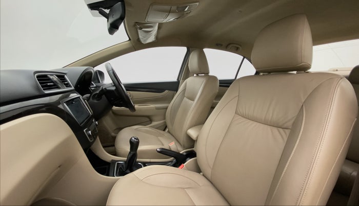 2015 Maruti Ciaz ZXI+, Petrol, Manual, 1,13,815 km, Right Side Front Door Cabin