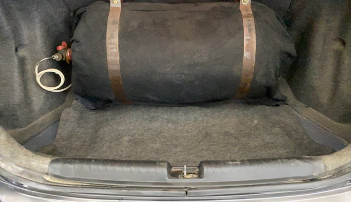 2017 Honda Amaze 1.2L I-VTEC S OPT, CNG, Manual, 52,149 km, Boot Inside