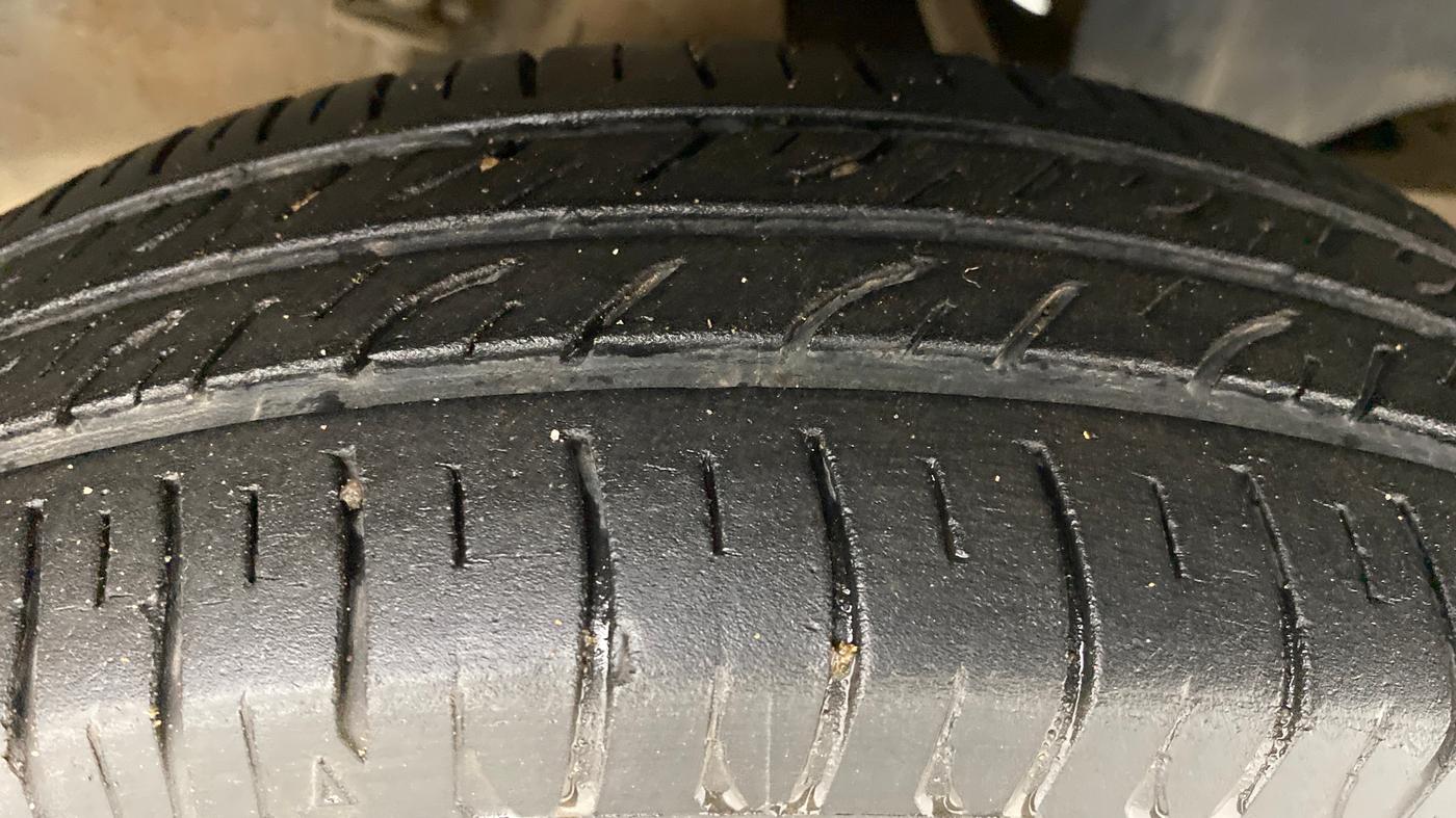 2015 Tata Nano TWIST XM, Petrol, Manual, 45,327 km, Right Front Tyre Tread