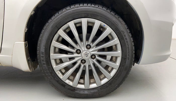 2016 Maruti Ciaz ZXI PLUS, CNG, Manual, 93,550 km, Right Front Wheel