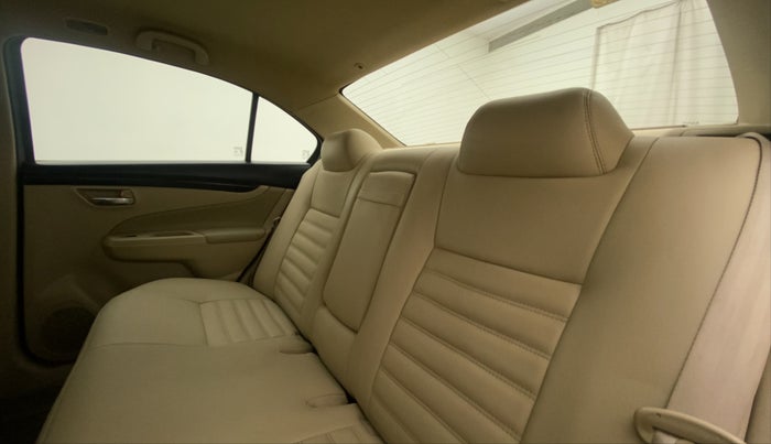 2018 Maruti Ciaz ZETA 1.4  MT PETROL, Petrol, Manual, 87,680 km, Right Side Rear Door Cabin