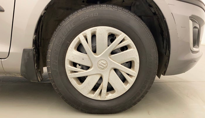 2015 Maruti Swift VXI, Petrol, Manual, 33,523 km, Right Front Wheel