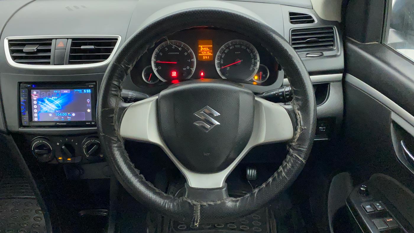 2013 Maruti Swift VXI, Petrol, Manual, 43,415 km, Steering Wheel Close Up