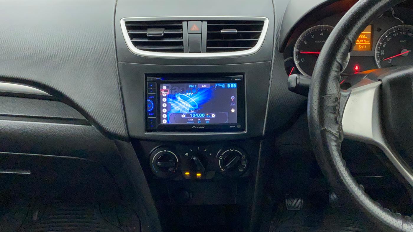 2013 Maruti Swift VXI, Petrol, Manual, 43,415 km, Air Conditioner