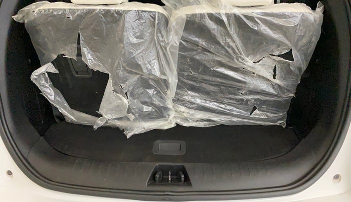 2023 Mahindra XUV700 AX 7 LUXURY D AWD AT 7 STR, Diesel, Automatic, 76,365 km, Boot Inside