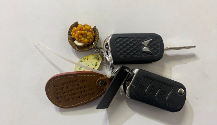 2023 Mahindra XUV700 AX 7 LUXURY D AWD AT 7 STR, Diesel, Automatic, 76,365 km, Key Close Up