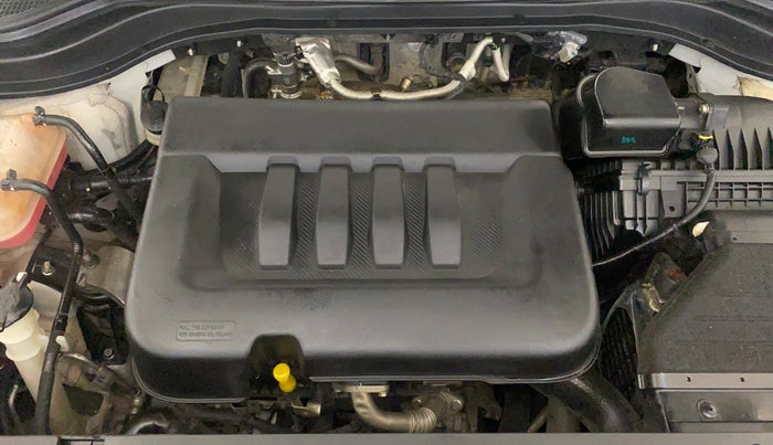 2023 Mahindra XUV700 AX 7 LUXURY D AWD AT 7 STR, Diesel, Automatic, 76,365 km, Engine View