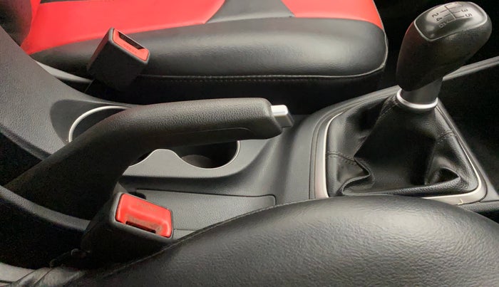 2018 Hyundai Verna 1.4 EX PETROL, Petrol, Manual, 70,838 km, Gear Lever