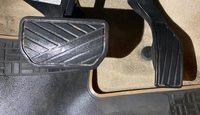 2021 Maruti Ciaz ALPHA  AT 1.5 SHVS PETROL, Petrol, Automatic, 80,048 km, Pedals