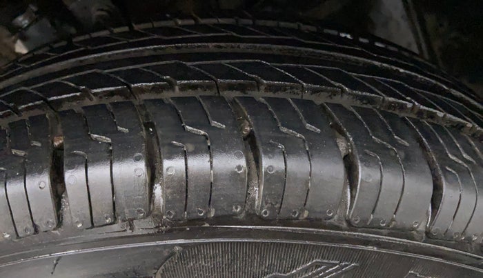 2019 Maruti New Wagon-R LXI CNG 1.0 L, CNG, Manual, 50,620 km, Left Front Tyre Tread
