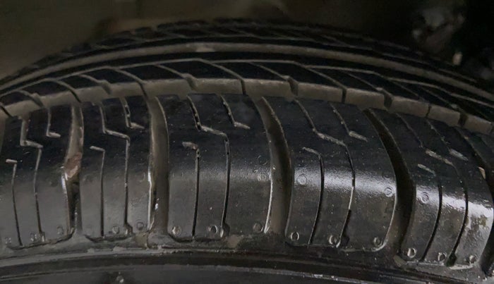 2019 Maruti New Wagon-R LXI CNG 1.0 L, CNG, Manual, 50,620 km, Right Rear Tyre Tread