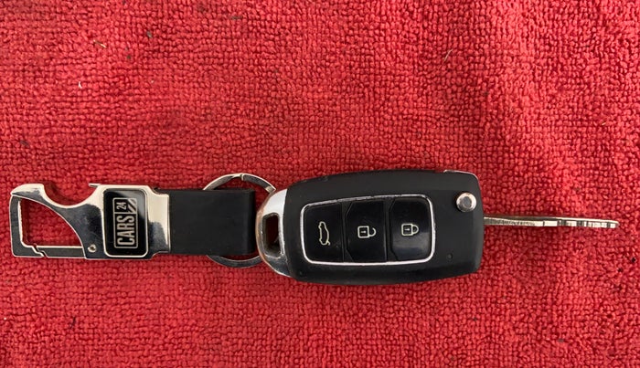 2019 Maruti New Wagon-R LXI CNG 1.0 L, CNG, Manual, 50,620 km, Key Close Up