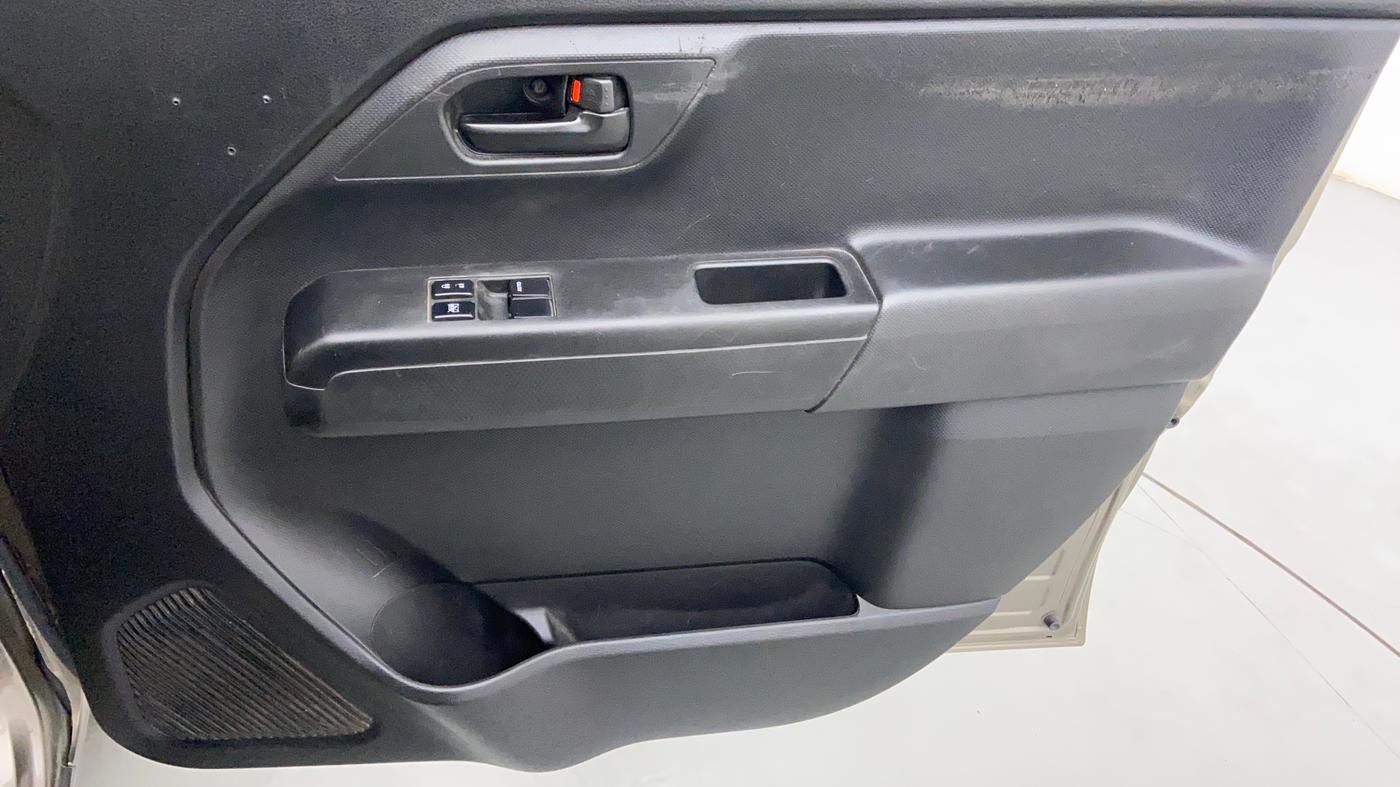 2019 Maruti New Wagon-R LXI CNG 1.0 L, CNG, Manual, 50,620 km, Driver Side Door Panels Control