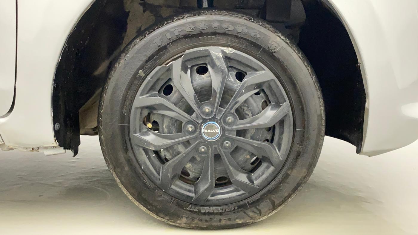2014 Datsun Go T, Petrol, Manual, 66,548 km, Right Front Wheel