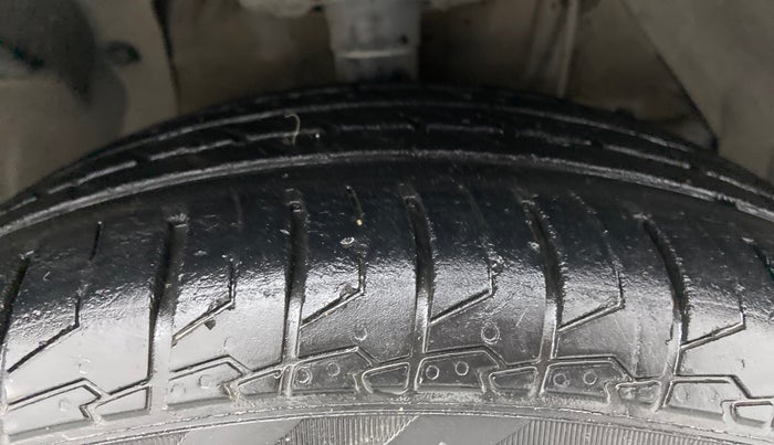 2020 Maruti S Cross ALPHA AT1.5, Petrol, Automatic, 27,653 km, Right Front Tyre Tread