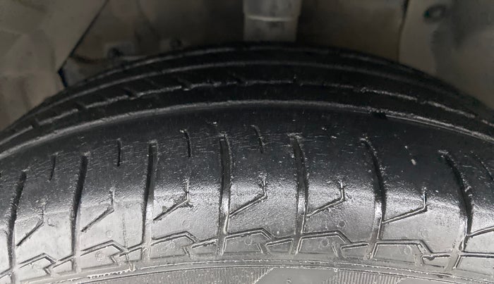 2020 Maruti S Cross ALPHA AT1.5, Petrol, Automatic, 27,653 km, Left Front Tyre Tread