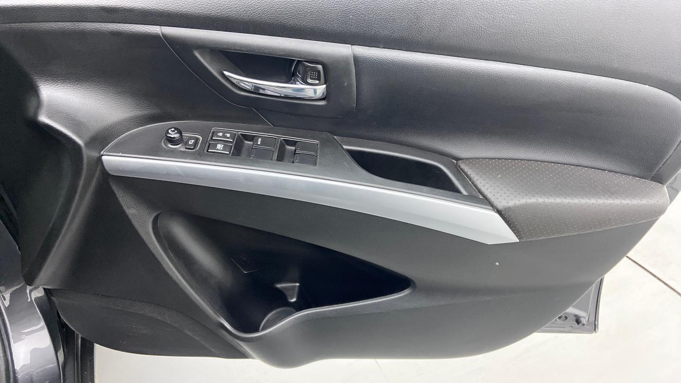 2020 Maruti S Cross ALPHA AT1.5, Petrol, Automatic, 27,653 km, Driver Side Door Panels Control