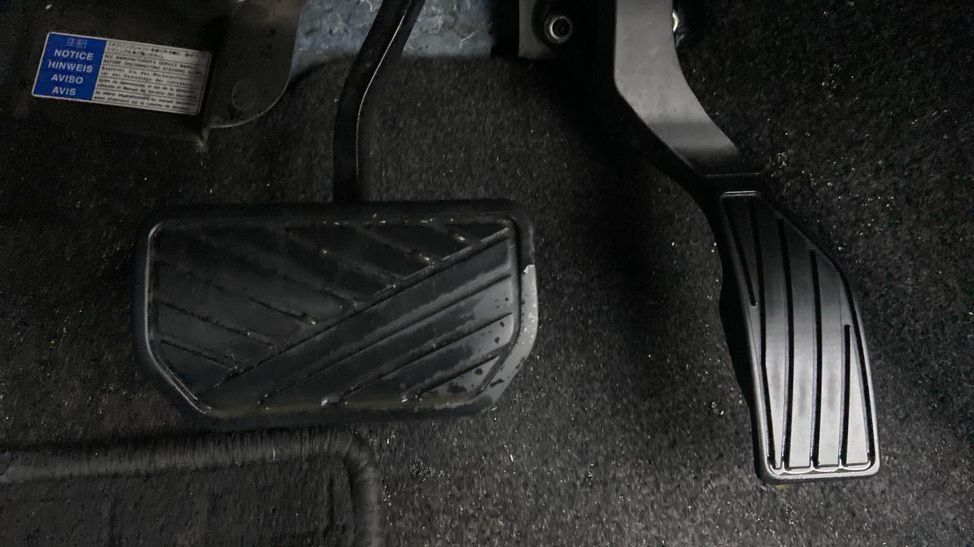 2020 Maruti S Cross ALPHA AT1.5, Petrol, Automatic, 27,653 km, Pedals