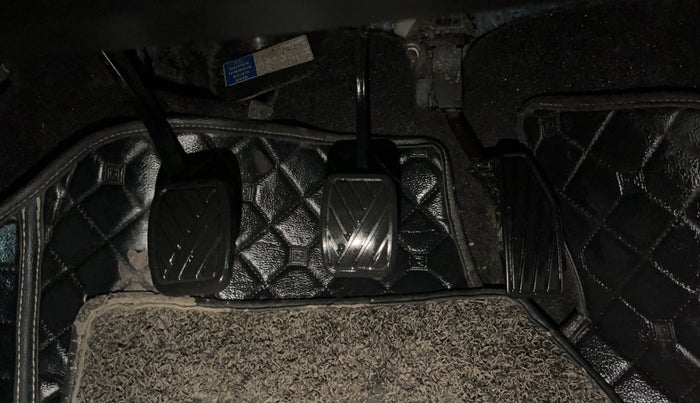 2018 Maruti Baleno DELTA PETROL 1.2, Petrol, Manual, 33,187 km, Pedals