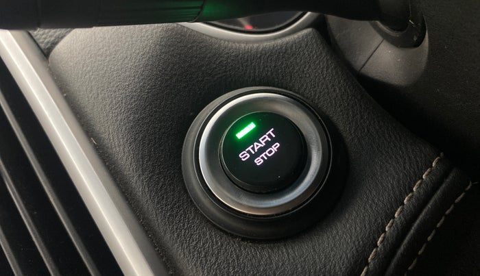 2020 MG HECTOR SHARP 1.5 DCT PETROL, Petrol, Automatic, 65,773 km, Keyless Start/ Stop Button