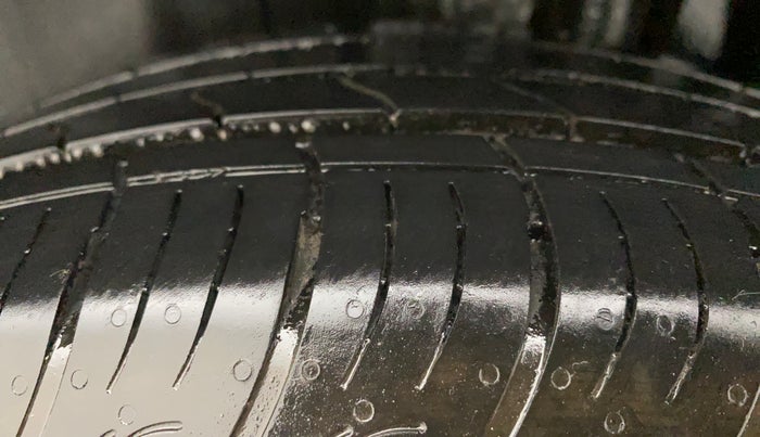 2023 Maruti BREZZA VXI SMART HYBRID, Petrol, Manual, 5,429 km, Left Rear Tyre Tread