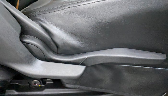 2023 Maruti BREZZA VXI SMART HYBRID, Petrol, Manual, 5,429 km, Driver Side Adjustment Panel