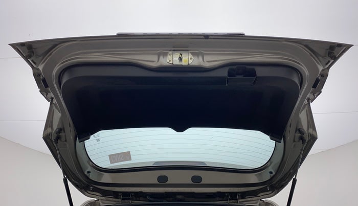 2023 Maruti BREZZA VXI SMART HYBRID, Petrol, Manual, 5,429 km, Boot Door Open