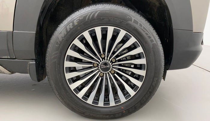 2023 Maruti BREZZA VXI SMART HYBRID, Petrol, Manual, 5,429 km, Right Front Wheel