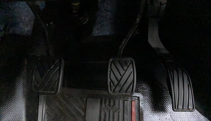 2023 Maruti BREZZA VXI SMART HYBRID, Petrol, Manual, 5,429 km, Pedals