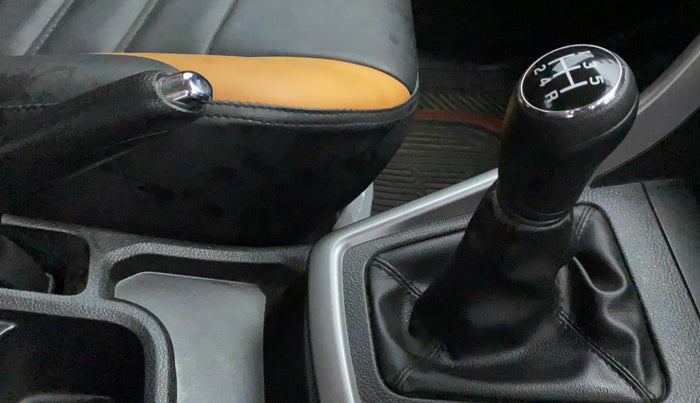 2023 Maruti BREZZA VXI SMART HYBRID, Petrol, Manual, 5,429 km, Gear Lever