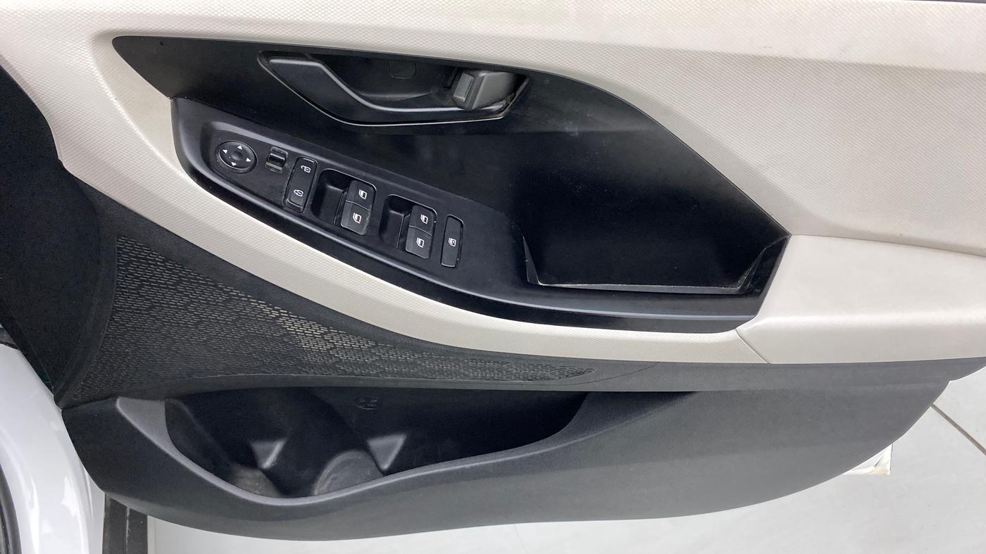 2020 Hyundai Creta 1.5 EX Petrol MT, Petrol, Manual, 33,643 km, Driver Side Door Panels Control