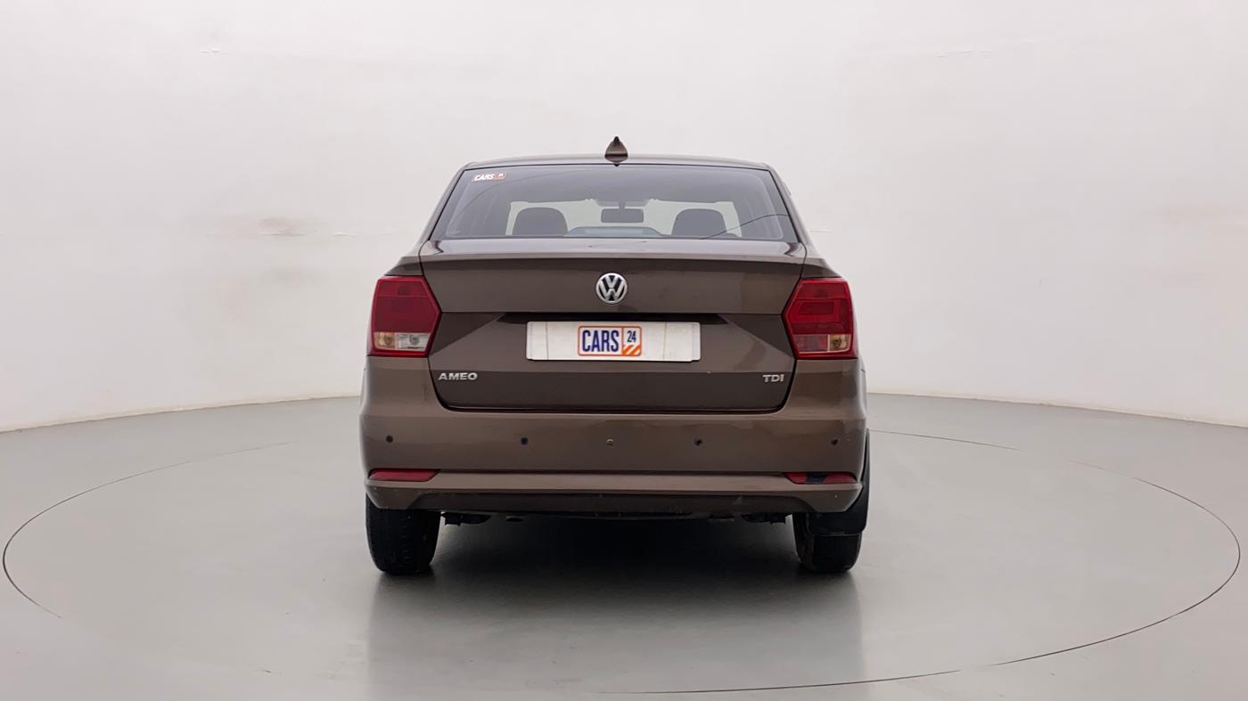 2017 Volkswagen Ameo TRENDLINE 1.5L, Diesel, Manual, 1,03,568 km, Back/Rear