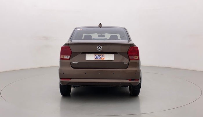 2017 Volkswagen Ameo TRENDLINE 1.5L, Diesel, Manual, 1,03,568 km, Back/Rear