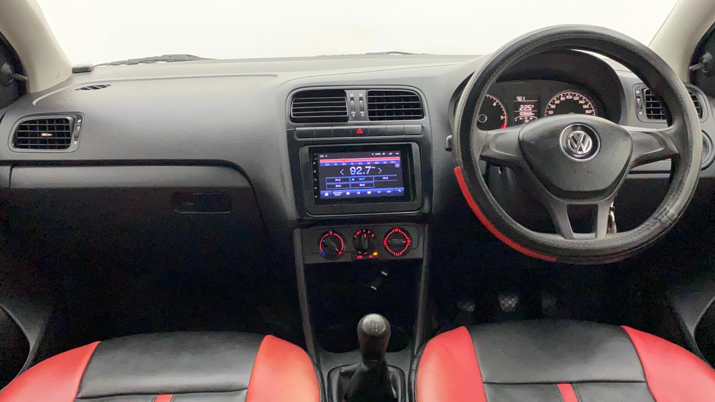 2017 Volkswagen Ameo TRENDLINE 1.5L, Diesel, Manual, 1,03,568 km, Dashboard