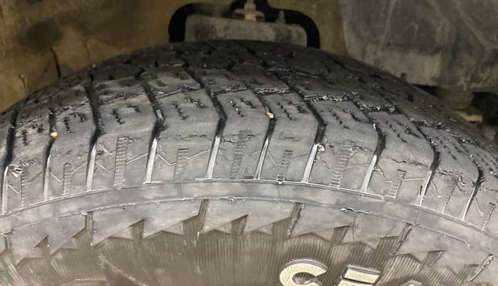 2022 Mahindra Thar LX D AT 4WD HT, Diesel, Automatic, 32,822 km, Right Front Tyre Tread
