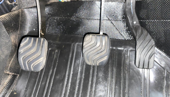 2019 Renault Kwid RXL, Petrol, Manual, 63,593 km, Pedals