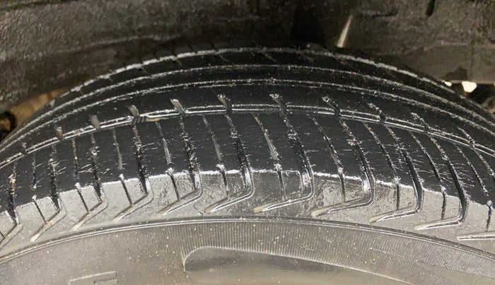 2019 Renault Kwid RXL, Petrol, Manual, 63,593 km, Left Rear Tyre Tread