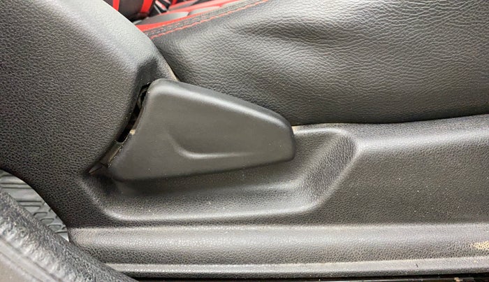 2019 Renault Kwid RXL, Petrol, Manual, 63,593 km, Driver Side Adjustment Panel