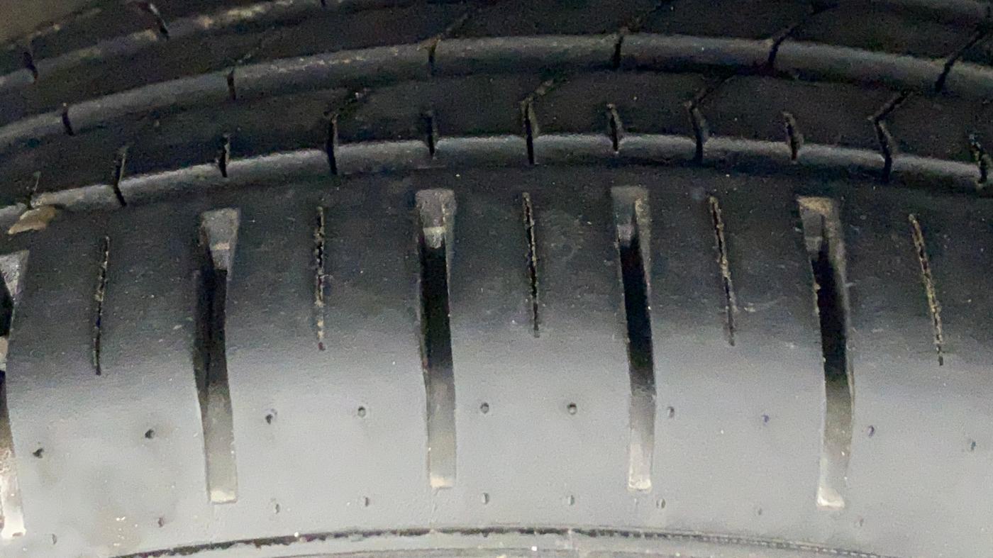 2019 Maruti Baleno ZETA PETROL 1.2, Petrol, Manual, 47,644 km, Left Front Tyre Tread