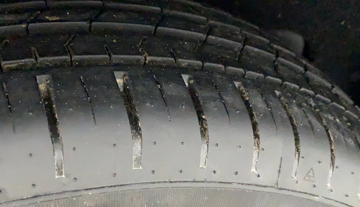 2019 Maruti Baleno ZETA PETROL 1.2, Petrol, Manual, 47,644 km, Right Rear Tyre Tread