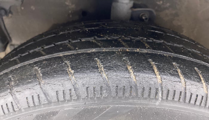 2017 Maruti Celerio VXI AMT (O), Petrol, Automatic, 72,932 km, Left Front Tyre Tread
