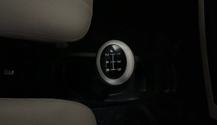 2017 Maruti Wagon R 1.0 VXI, Petrol, Manual, 31,953 km, Gear Lever