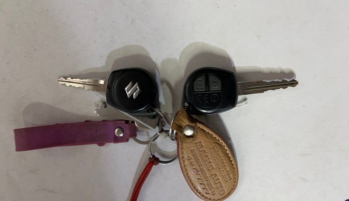 2017 Maruti Wagon R 1.0 VXI, Petrol, Manual, 31,953 km, Key Close Up