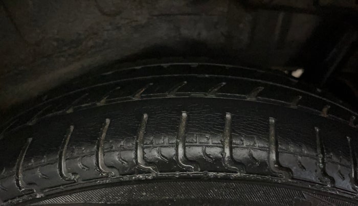 2017 Maruti Wagon R 1.0 VXI, Petrol, Manual, 31,953 km, Left Rear Tyre Tread