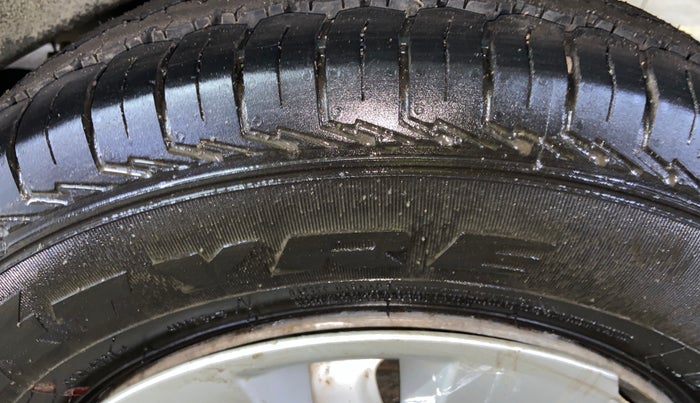 2021 Maruti Eeco 5 STR WITH A/C+HTR, CNG, Manual, 59,468 km, Left Rear Tyre Tread