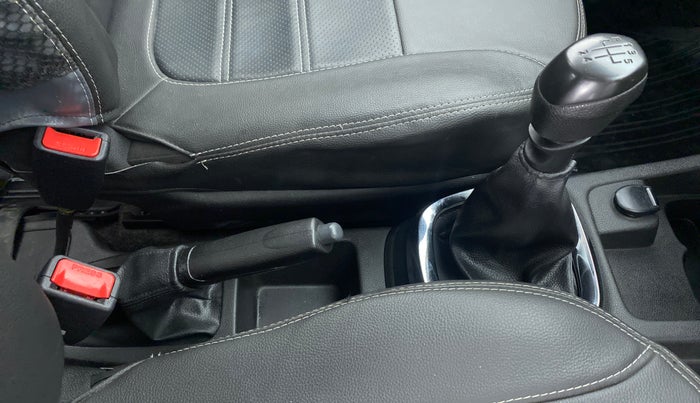 2017 Renault Kwid RXL, Petrol, Manual, 15,227 km, Gear Lever