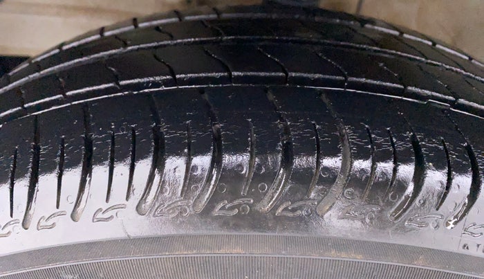 2020 Maruti S PRESSO VXI PLUS, Petrol, Manual, 39,276 km, Left Front Tyre Tread